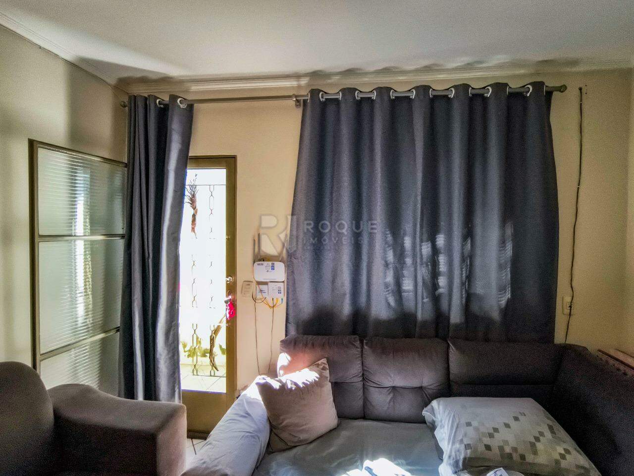 Casa Residencial à venda no bairro Jardim Nova Suiça: SALA DE ESTAR