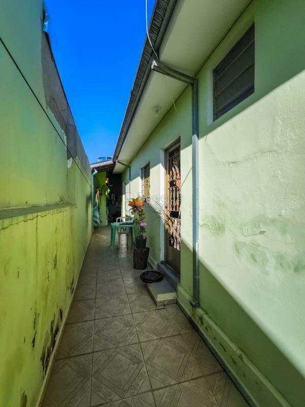 Casa Residencial à venda no bairro Jardim Nova Suiça: LATERAL EXTERNA