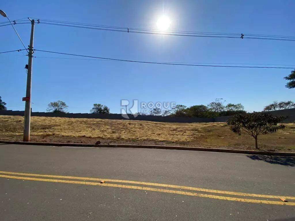 Terreno em condomínio à venda no bairro Residencial Florisa: 