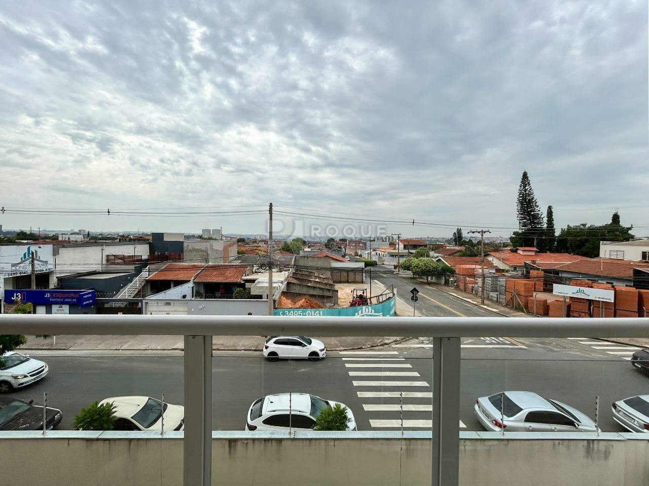 Apartamento à venda no bairro Jardim Ouro Verde: Sacada