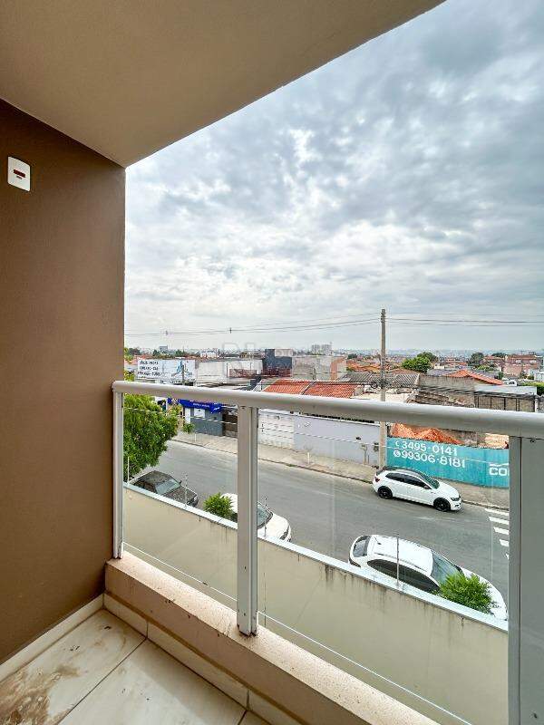 Apartamento à venda no bairro Jardim Ouro Verde: Sacada 