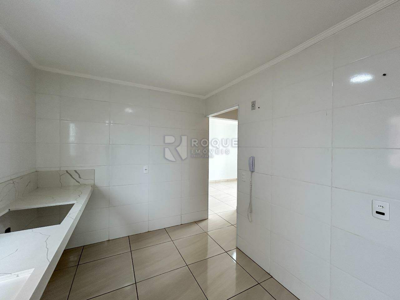 Apartamento à venda no bairro Jardim Ouro Verde: Cozinha