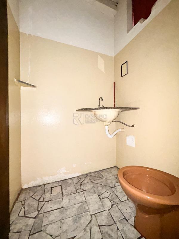 Terreno para aluguel no bairro Chácaras Antonieta: WC social 