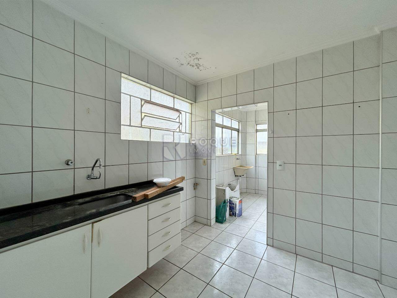 Apartamento para aluguel no bairro Cidade Jardim: Cozinha 