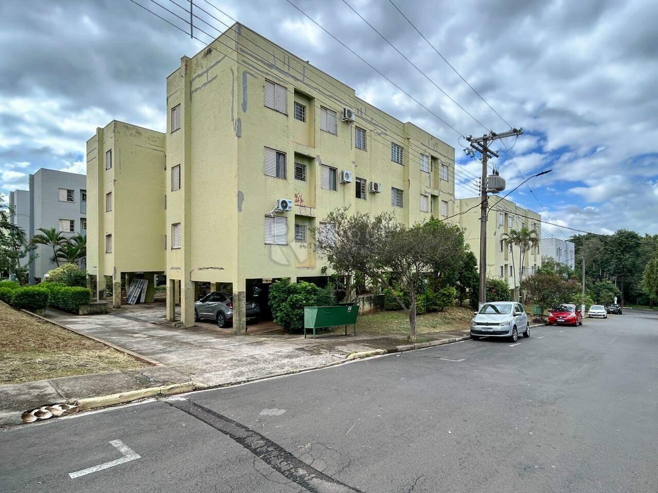 Apartamento para aluguel no bairro Cidade Jardim: Condomínio 