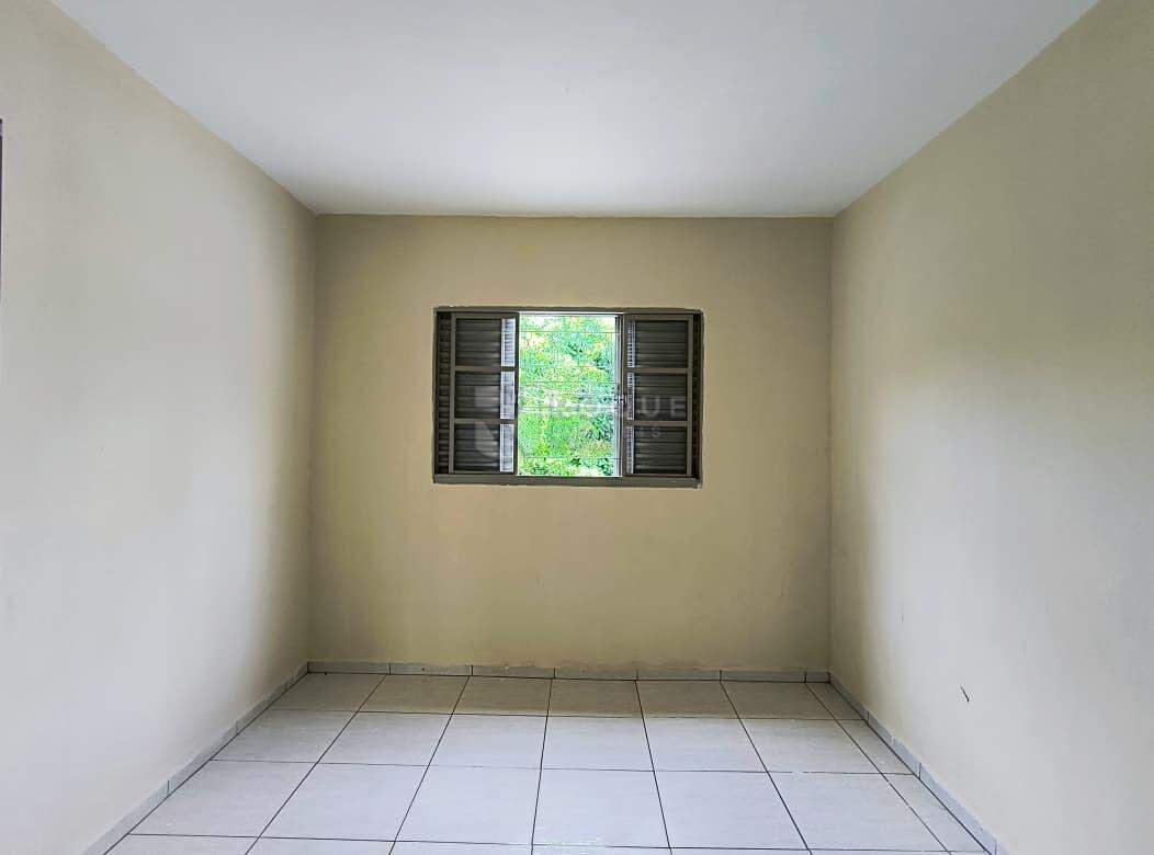 Casa Residencial para aluguel no bairro Jardim Planalto: Dormitório 02