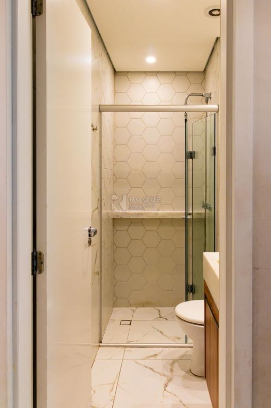 Apartamento à venda no bairro Vila Santa Rosália: BANHEIRO SOCIAL