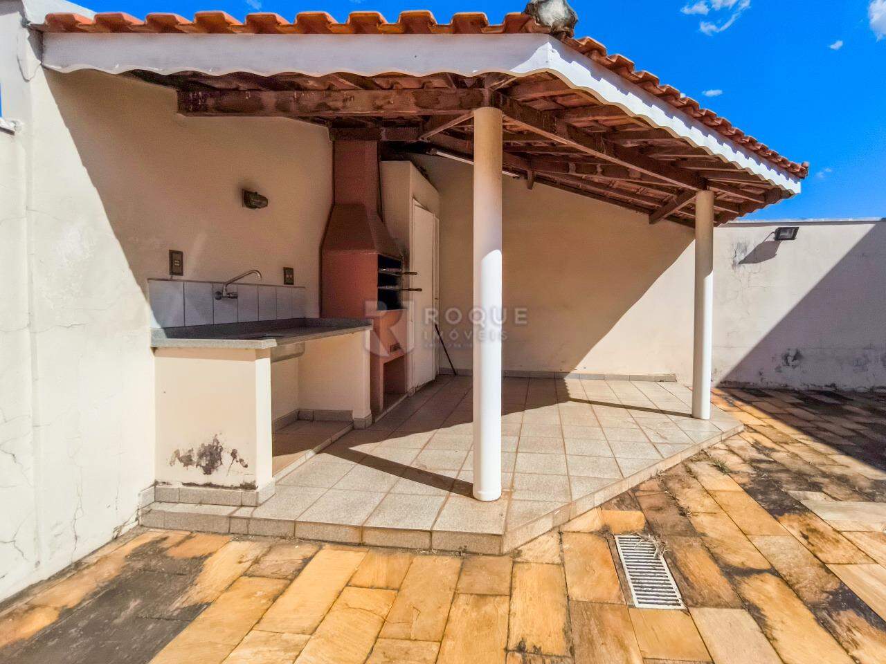 Prédio Comercial à venda no bairro CENTRO: ÁREA GOURMET