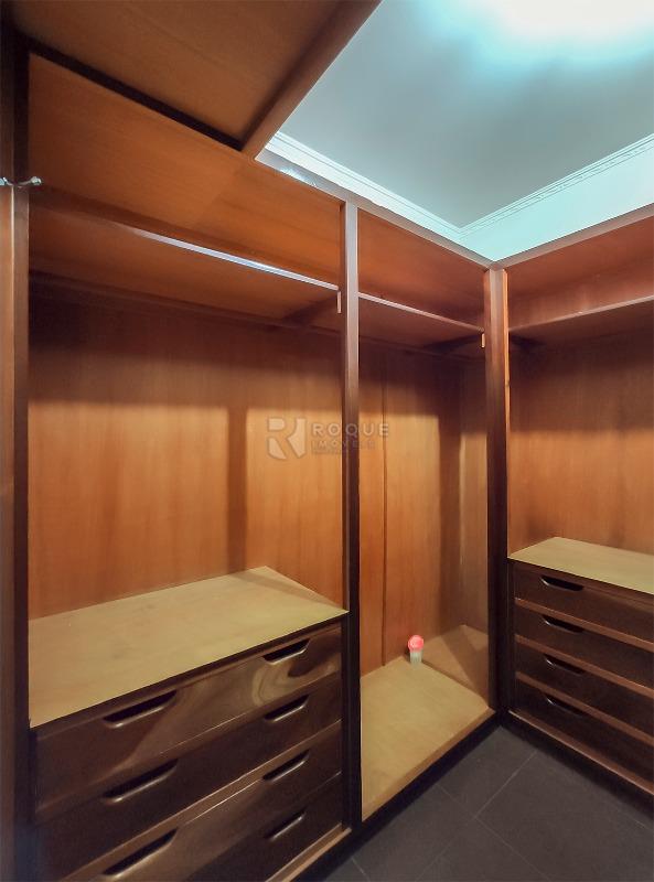 Casa Residencial à venda no bairro Vila Cristovam: Closet 