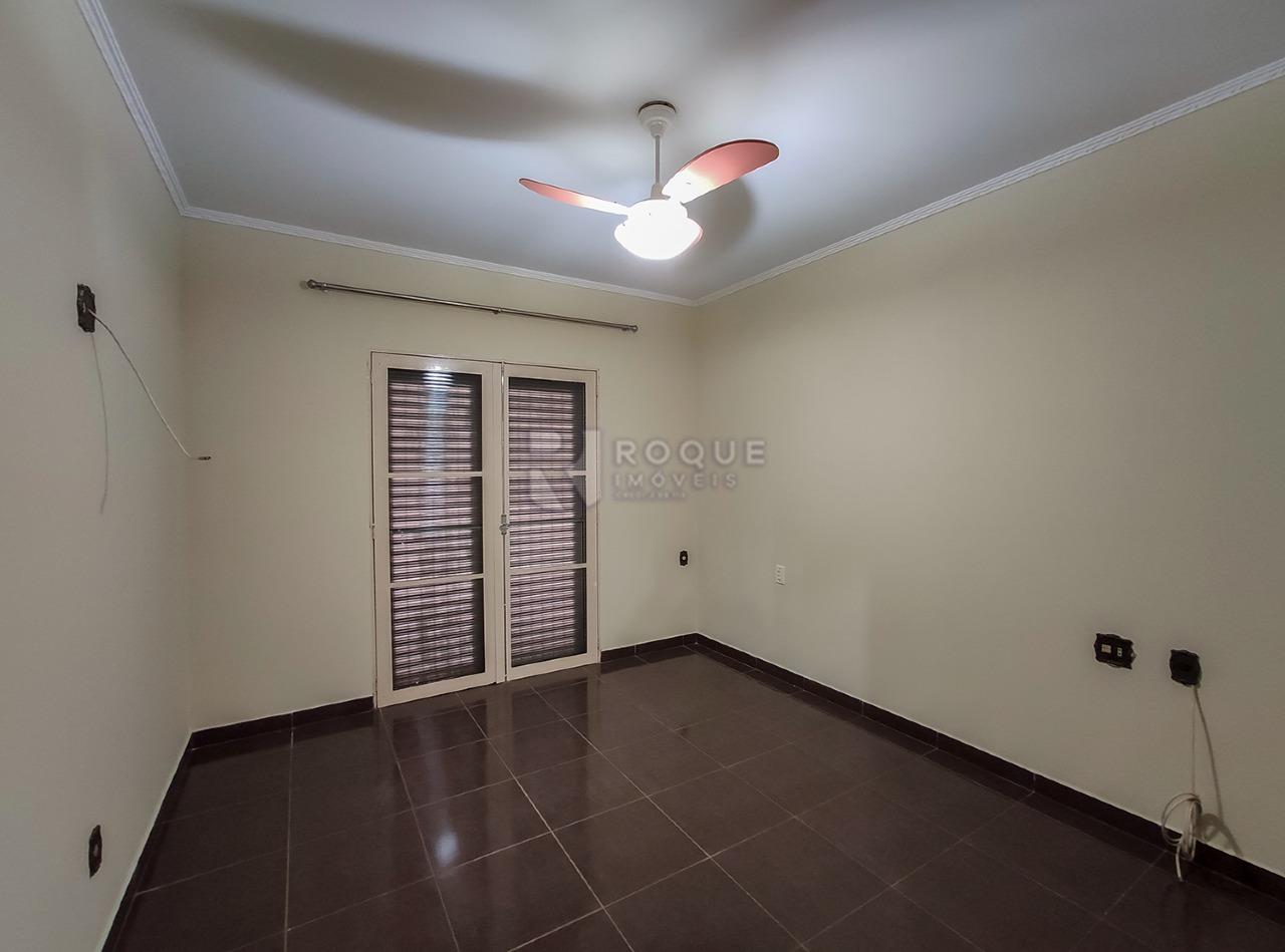 Casa Residencial à venda no bairro Vila Cristovam: Dormitório