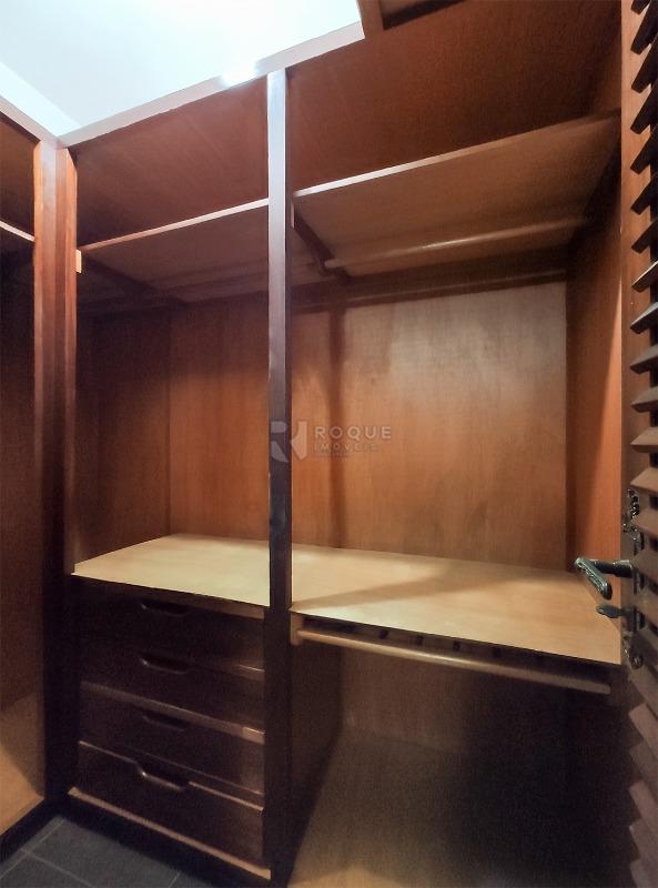 Casa Residencial à venda no bairro Vila Cristovam: Closet 