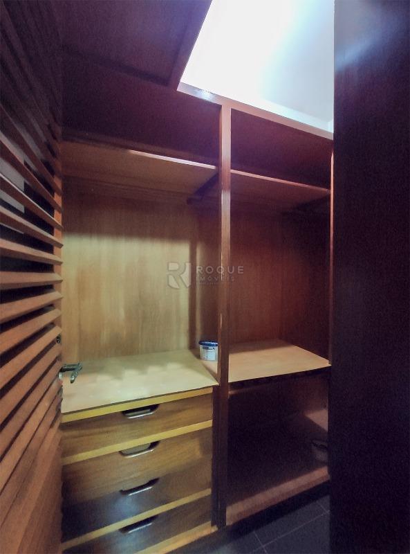 Casa Residencial à venda no bairro Vila Cristovam: Closet 