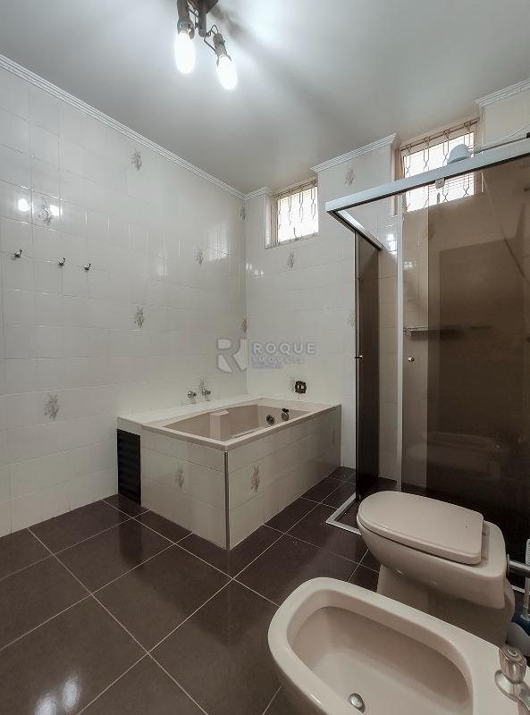 Casa Residencial à venda no bairro Vila Cristovam: WC 