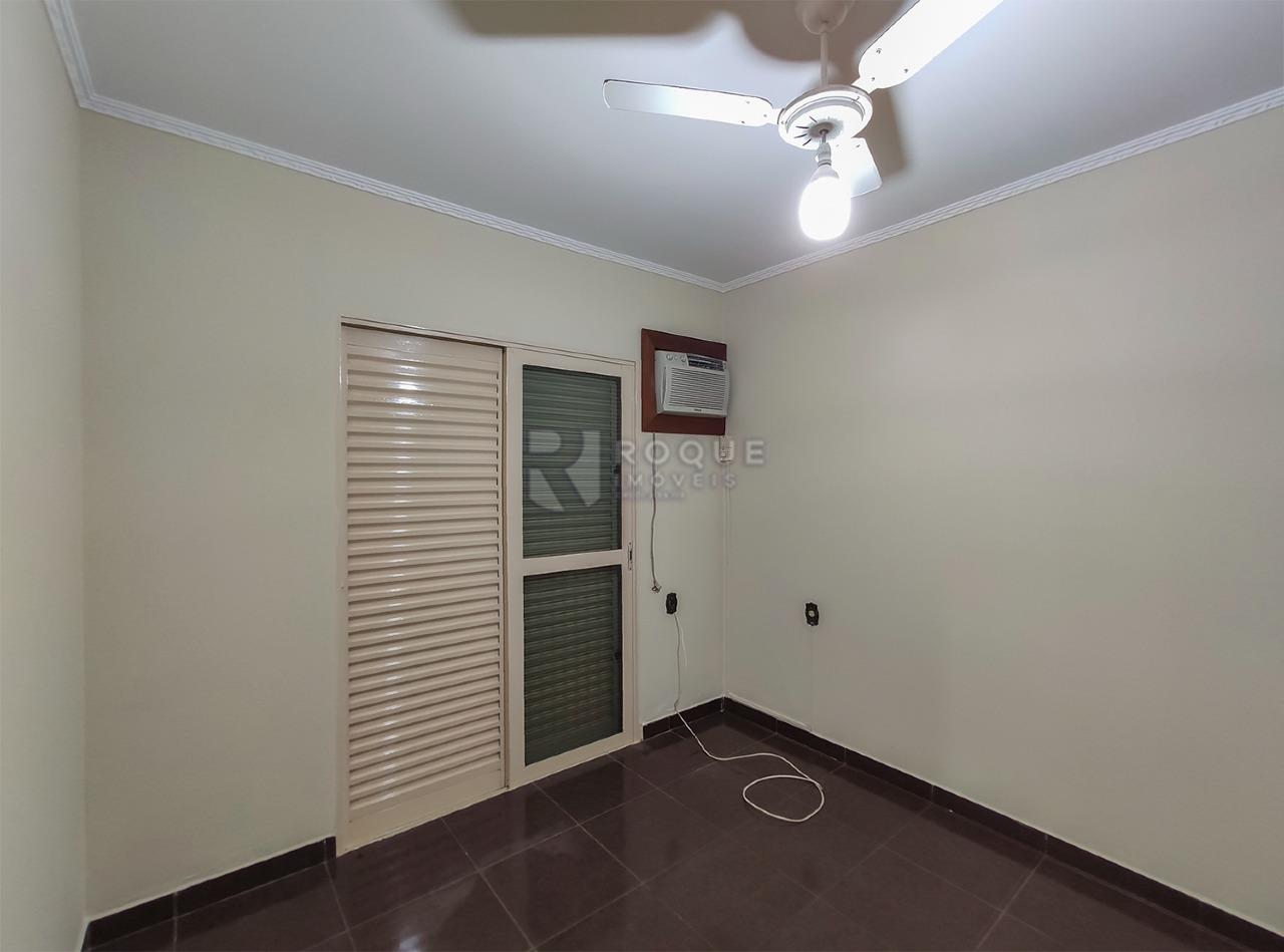 Casa Residencial à venda no bairro Vila Cristovam: Dormitório