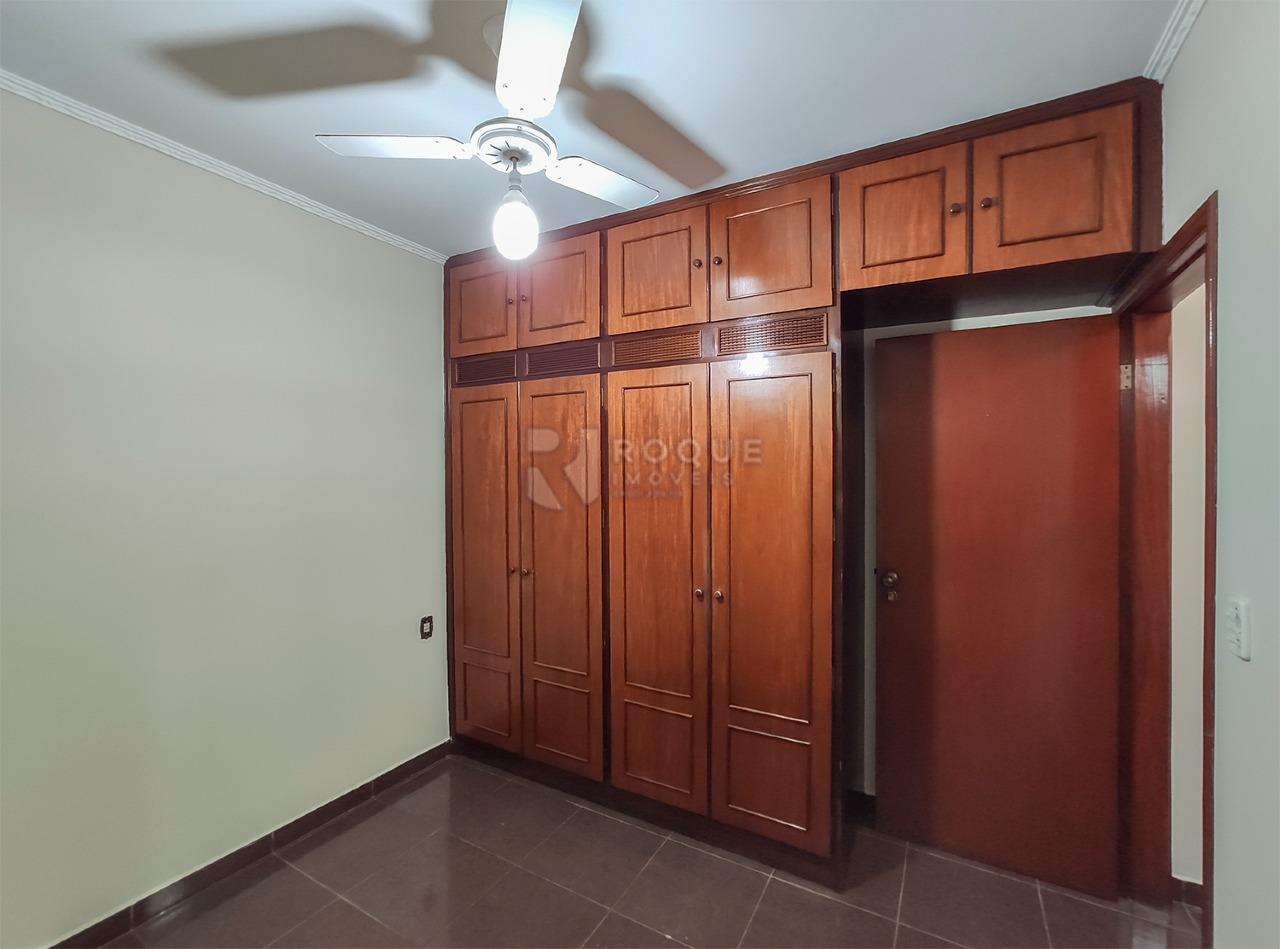 Casa Residencial à venda no bairro Vila Cristovam: Dormitório