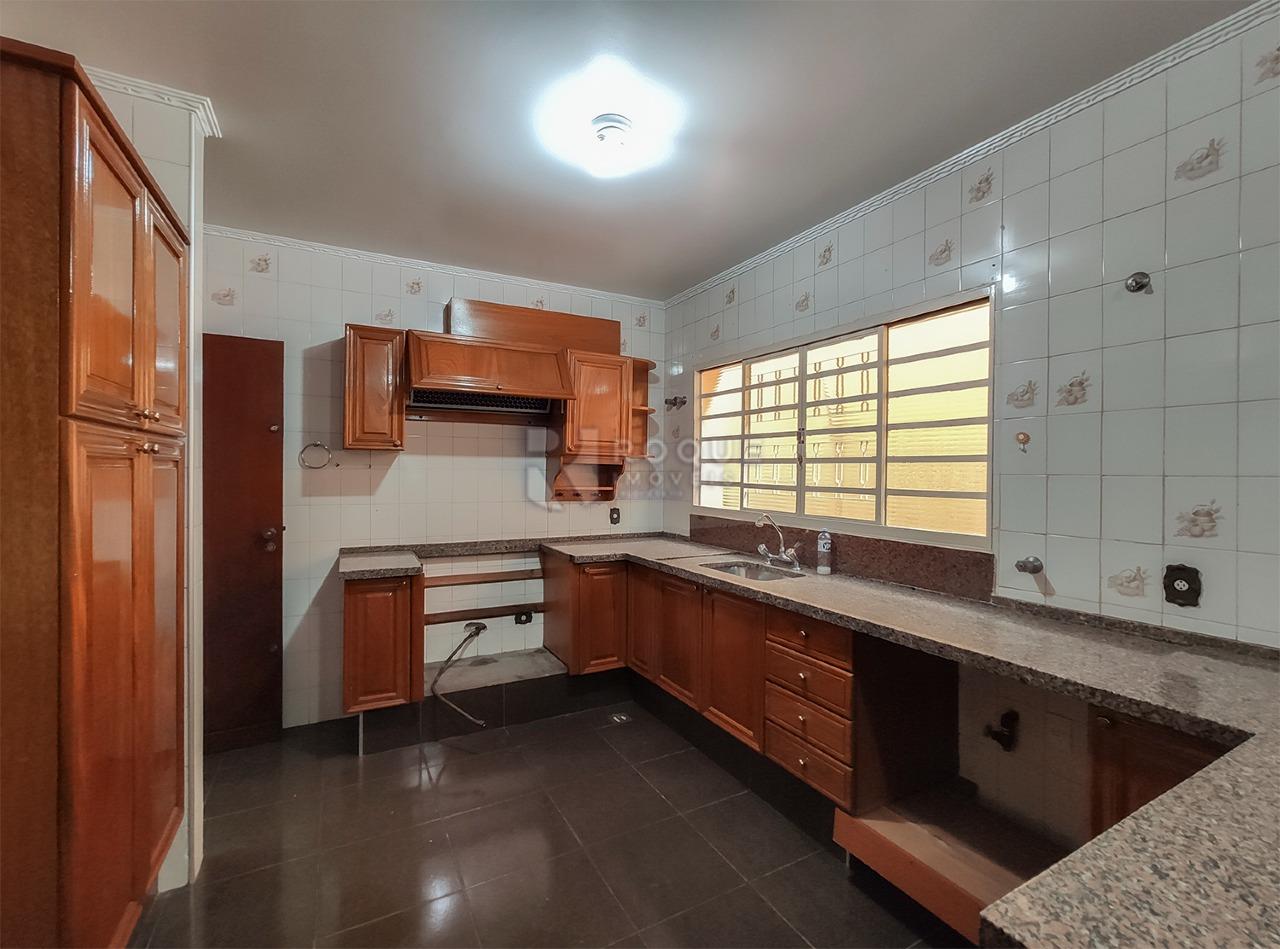 Casa Residencial à venda no bairro Vila Cristovam: Cozinha