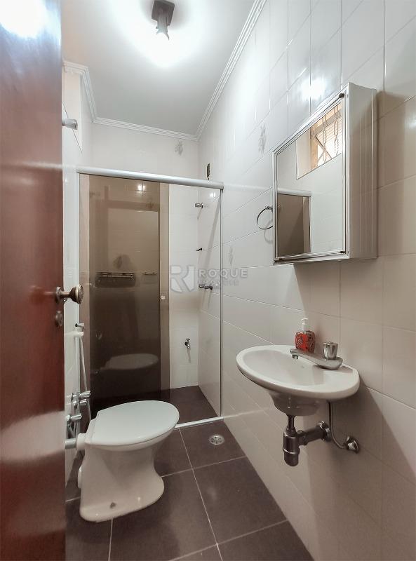 Casa Residencial à venda no bairro Vila Cristovam: WC 