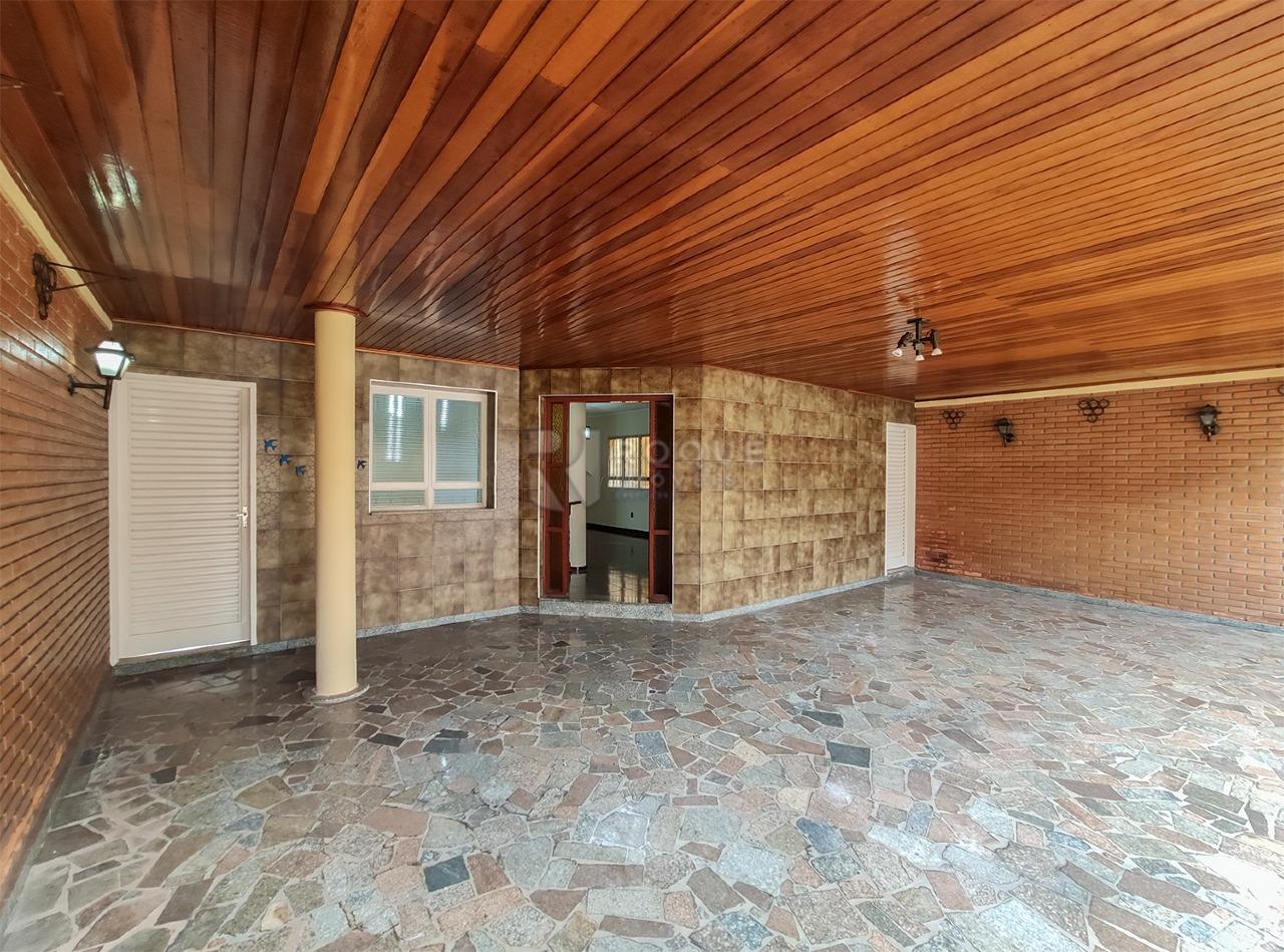 Casa Residencial à venda no bairro Vila Cristovam: Garagem 