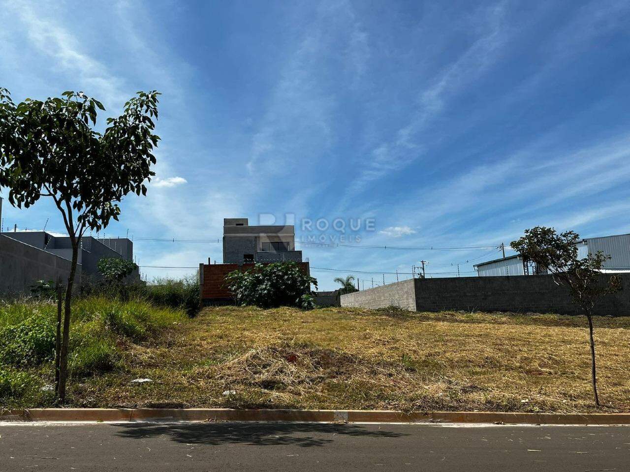Terreno à venda no bairro Jardim Campo Verde II: 