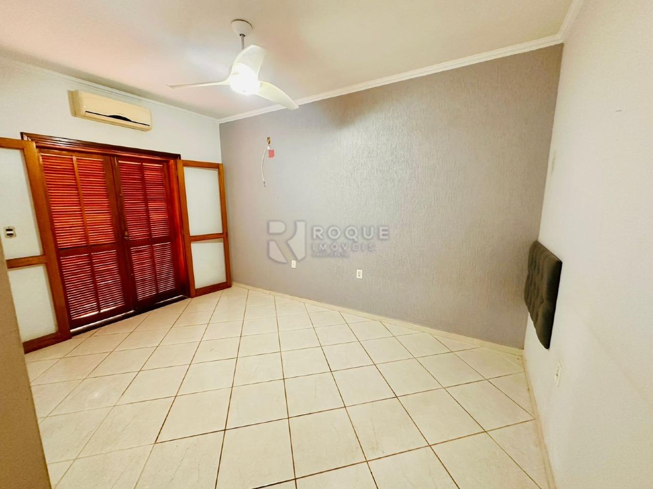 Casa em condomínio à venda no bairro Parque Residencial Roland: SUITE 2