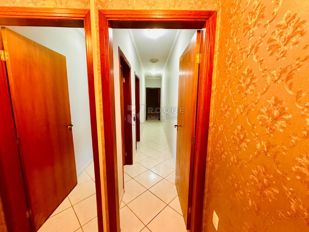 Casa em condomínio à venda no bairro Parque Residencial Roland: CORREDOR INTERNO