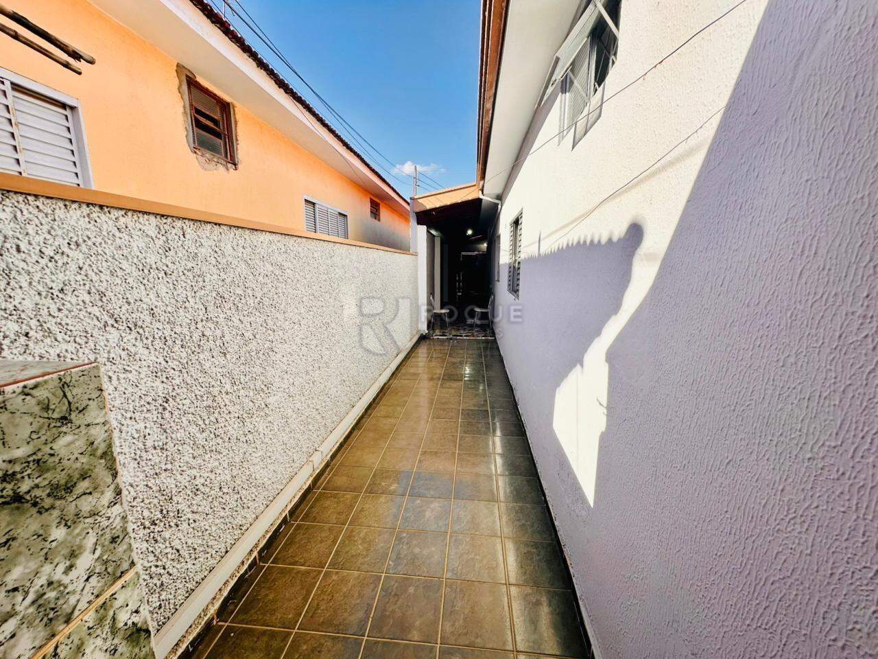 Casa Residencial à venda no bairro Jardim São Paulo: CORREDOR EXTERNO