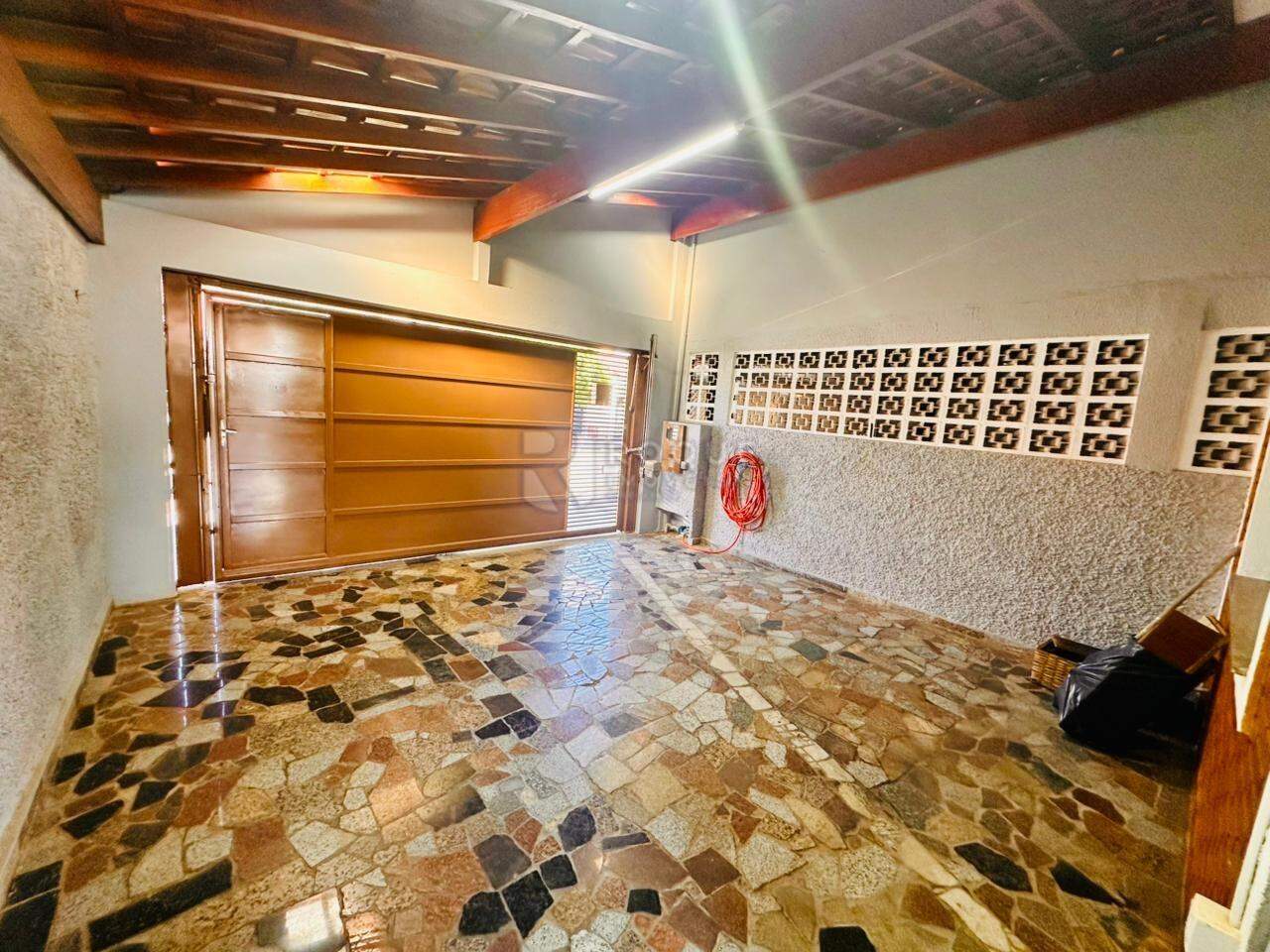 Casa Residencial à venda no bairro Jardim São Paulo: GARAGEM 