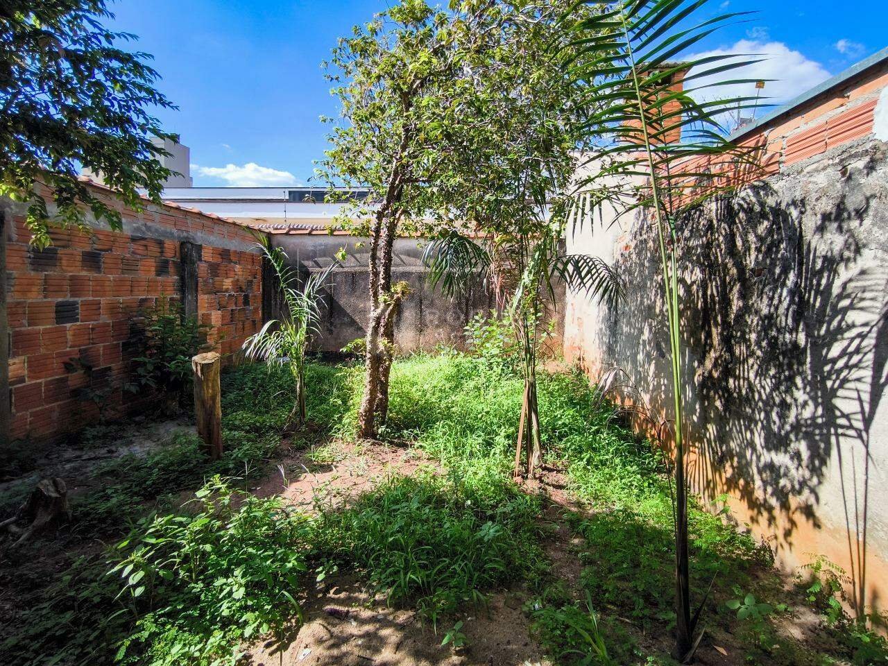 Casa Residencial à venda no bairro Cidade Jardim: QUINTAL