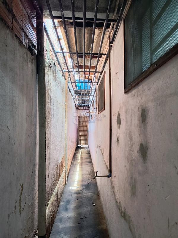 Salão para aluguel no bairro Parque Residencial Abílio Pedro: Corredor