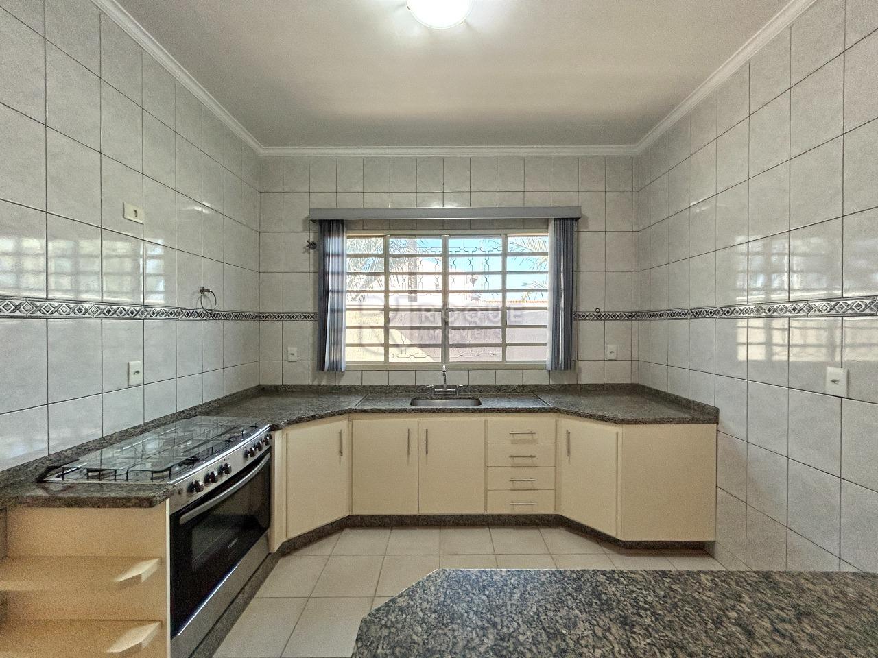 Casa Residencial para aluguel no bairro Jardim Caieira: Cozinha 