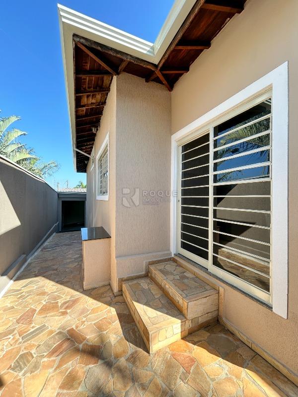 Casa Residencial para aluguel no bairro Jardim Caieira: Corredor 