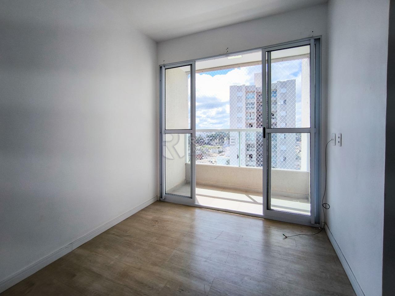 Apartamento à venda no bairro Vale das Esmeraldas: SALA DE ESTAR