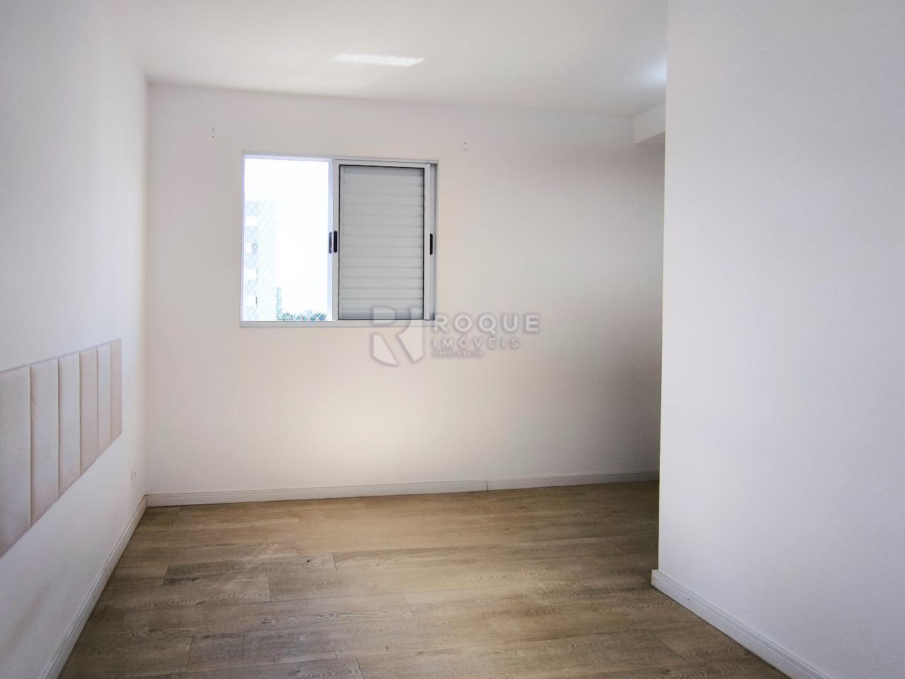 Apartamento à venda no bairro Vale das Esmeraldas: SUÍTE