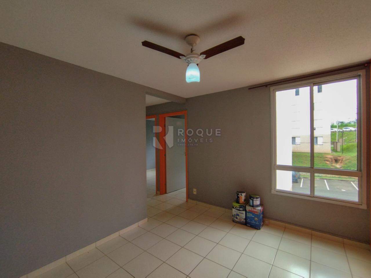 Apartamento à venda no bairro Residencial Rubi: Sala 