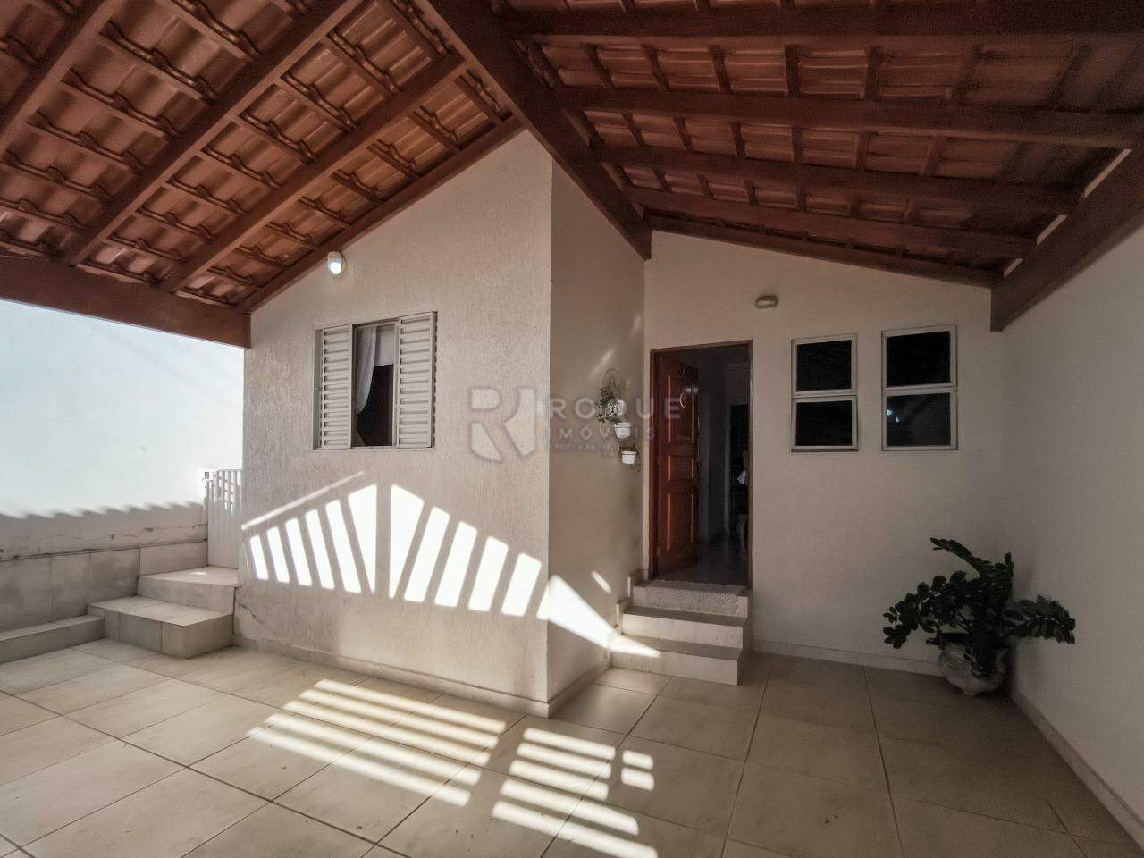 Casa Residencial à venda no bairro Jardim Ipanema: FRENTE
