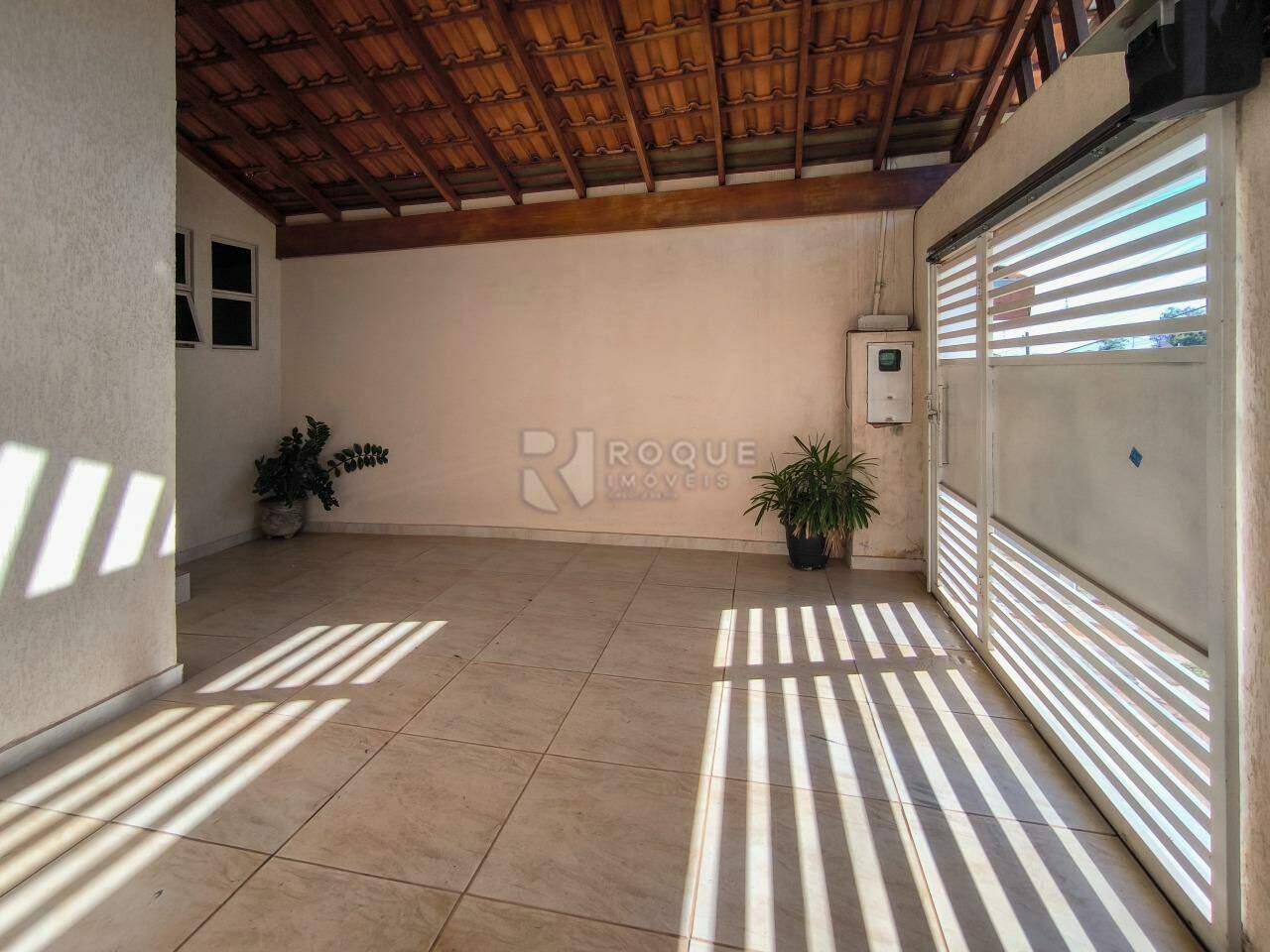 Casa Residencial à venda no bairro Jardim Ipanema: GARAGEM