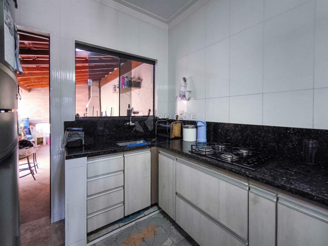 Casa Residencial à venda no bairro Jardim Ipanema: COZINHA