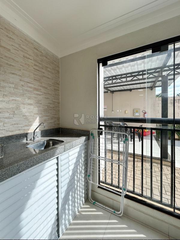 Apartamento para aluguel no bairro Vila Teixeira Marques: Sacada 