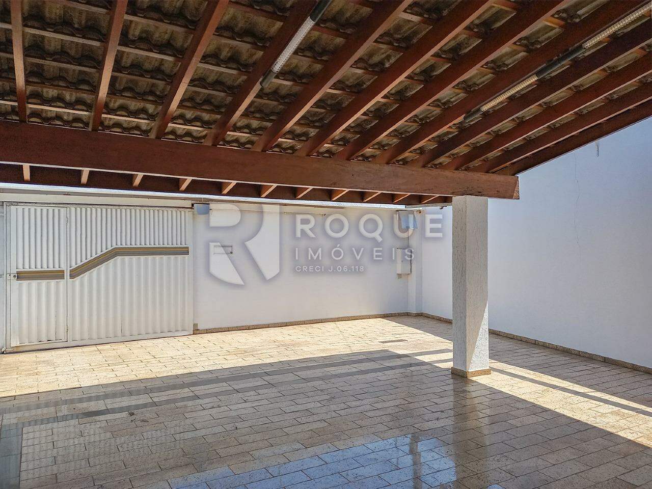 Casa Residencial à venda no bairro Jardim São Roque: Frente 