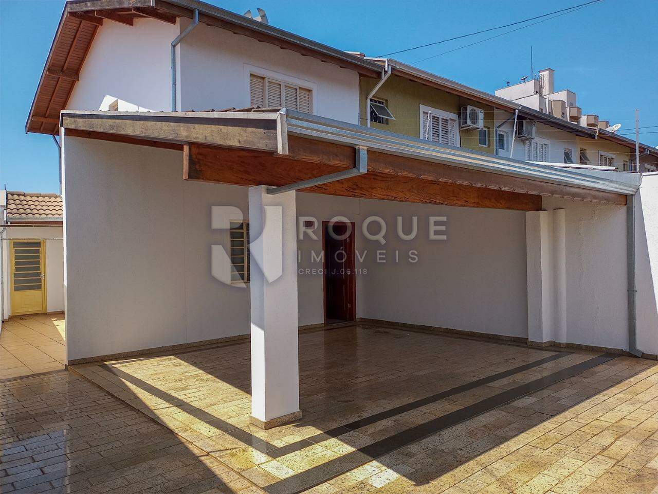Casa Residencial à venda no bairro Jardim São Roque: Fundo 