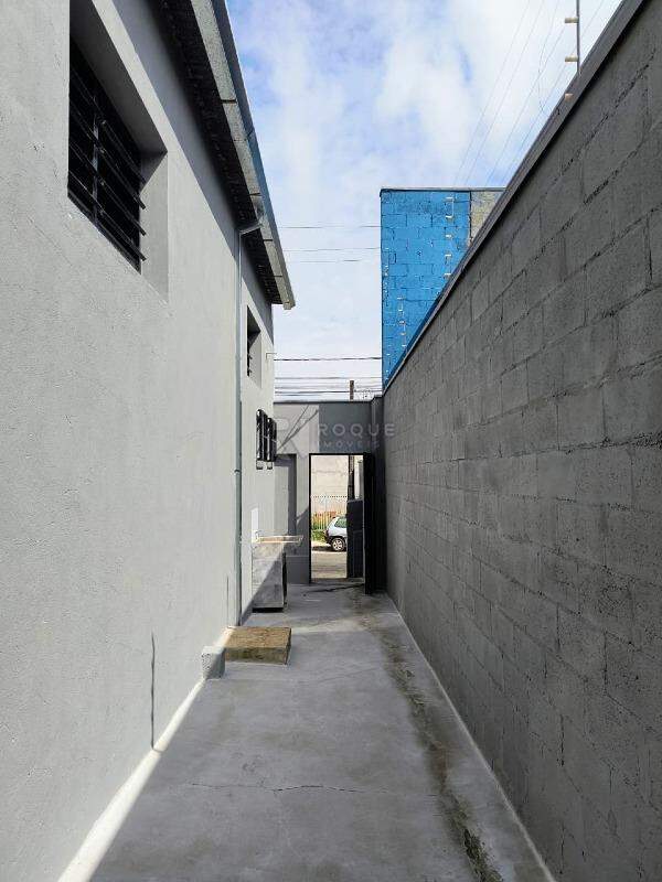 Barracão/Galpão para aluguel no bairro Jardim Anhanguera: Corredor