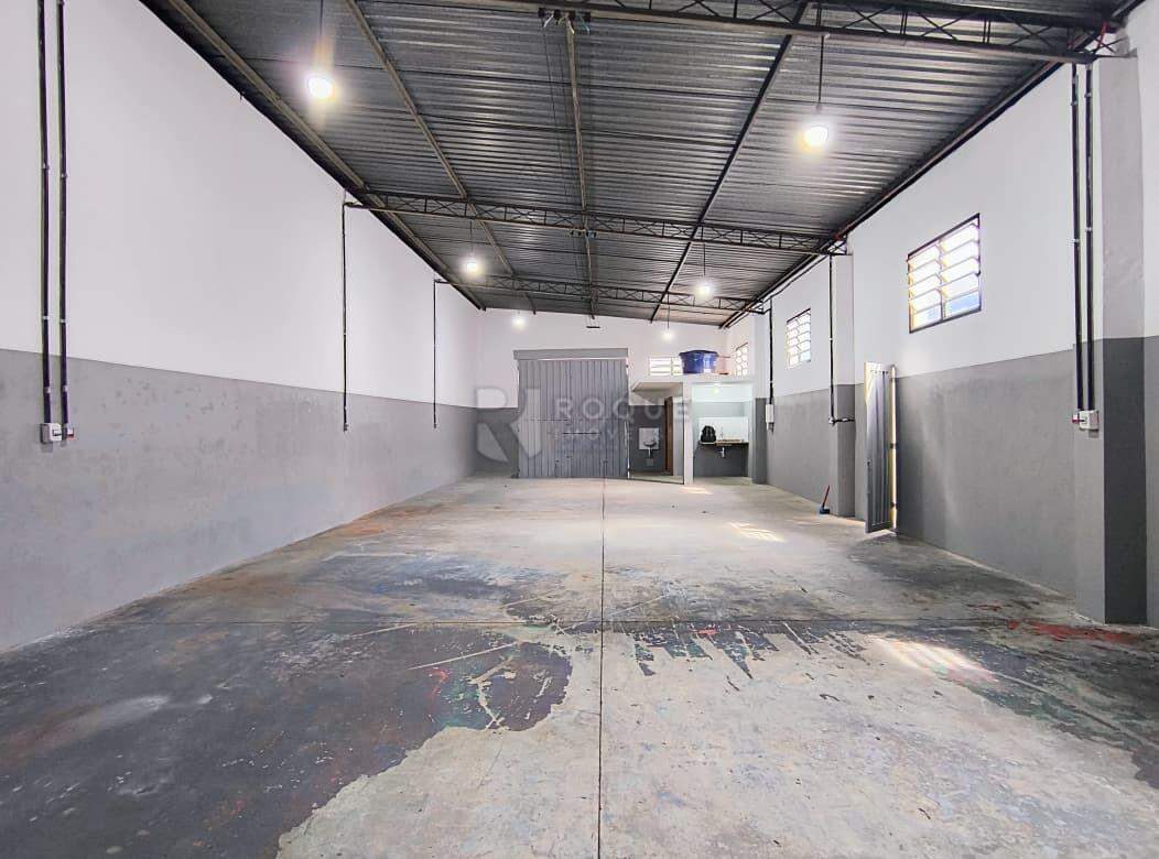 Barracão/Galpão para aluguel no bairro Jardim Anhanguera: Salão