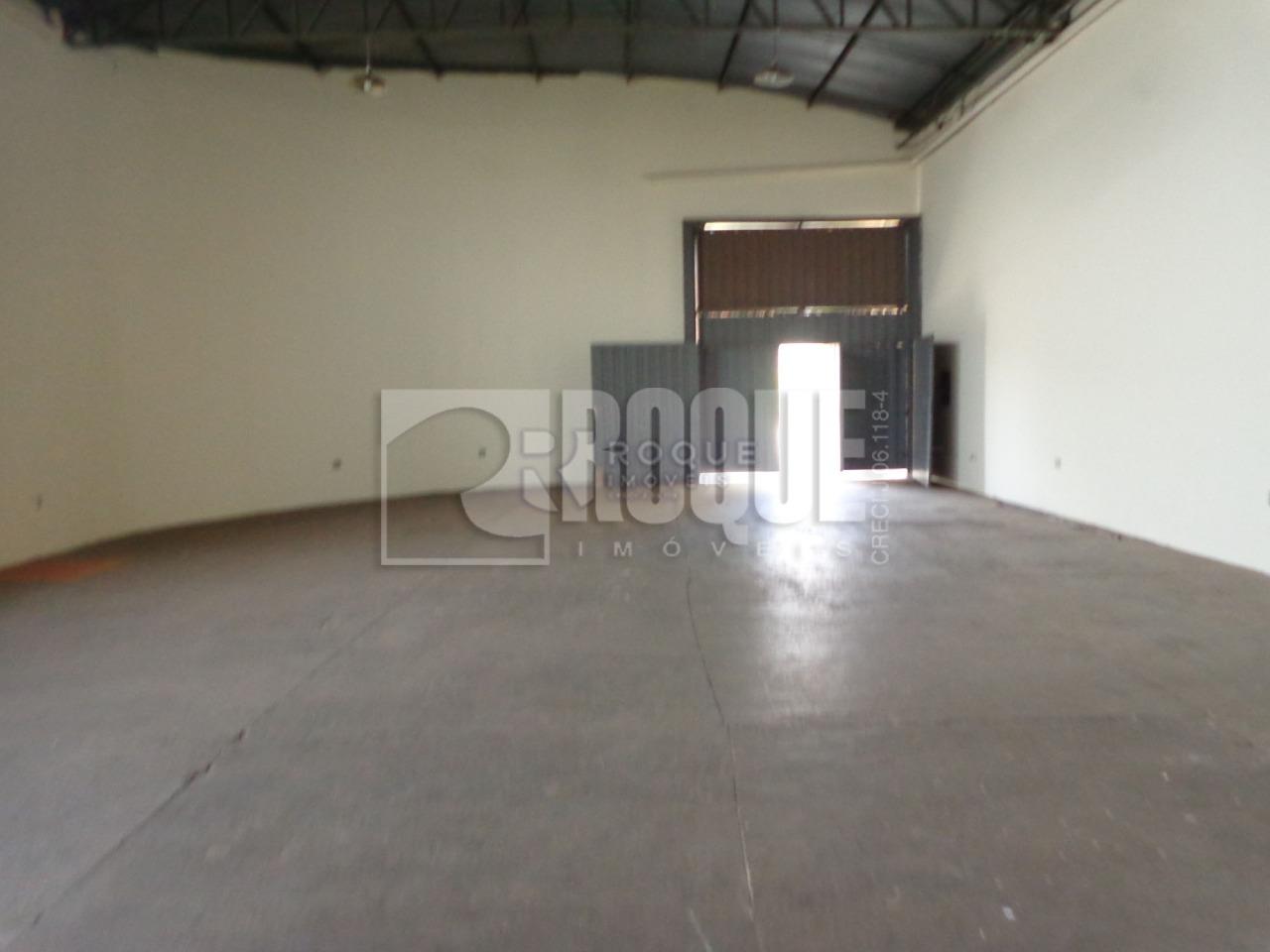 Barracão/Galpão à venda no bairro Jardim Residencial Granja Machado: Barracão fundos