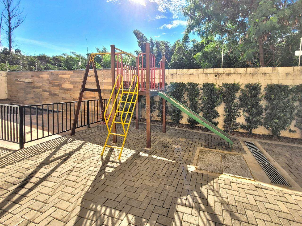 Apartamento à venda no bairro Vila Teixeira Marques: Playground
