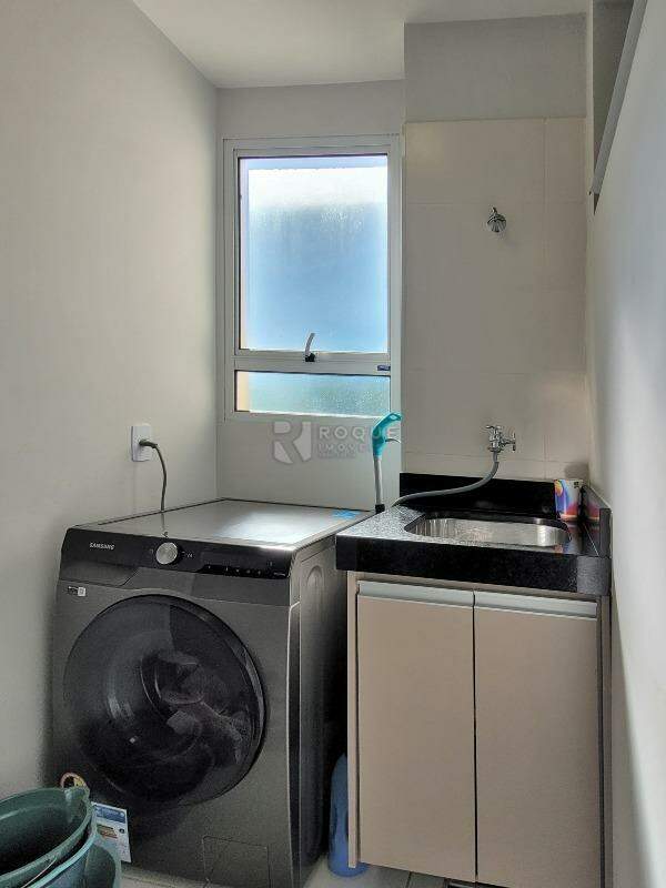 Apartamento à venda no bairro Vila Teixeira Marques: Área de serviço