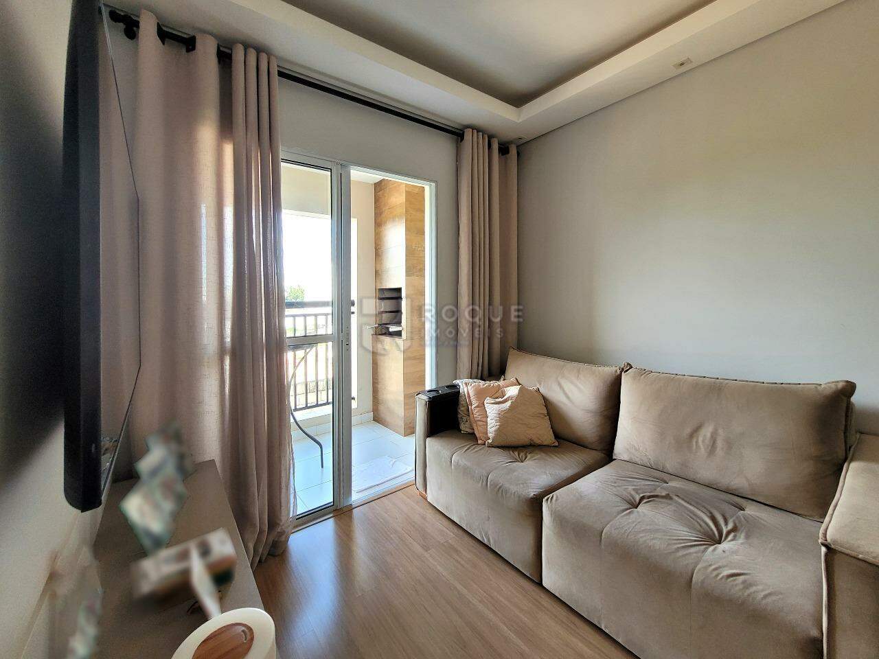 Apartamento à venda no bairro Vila Teixeira Marques: Sala