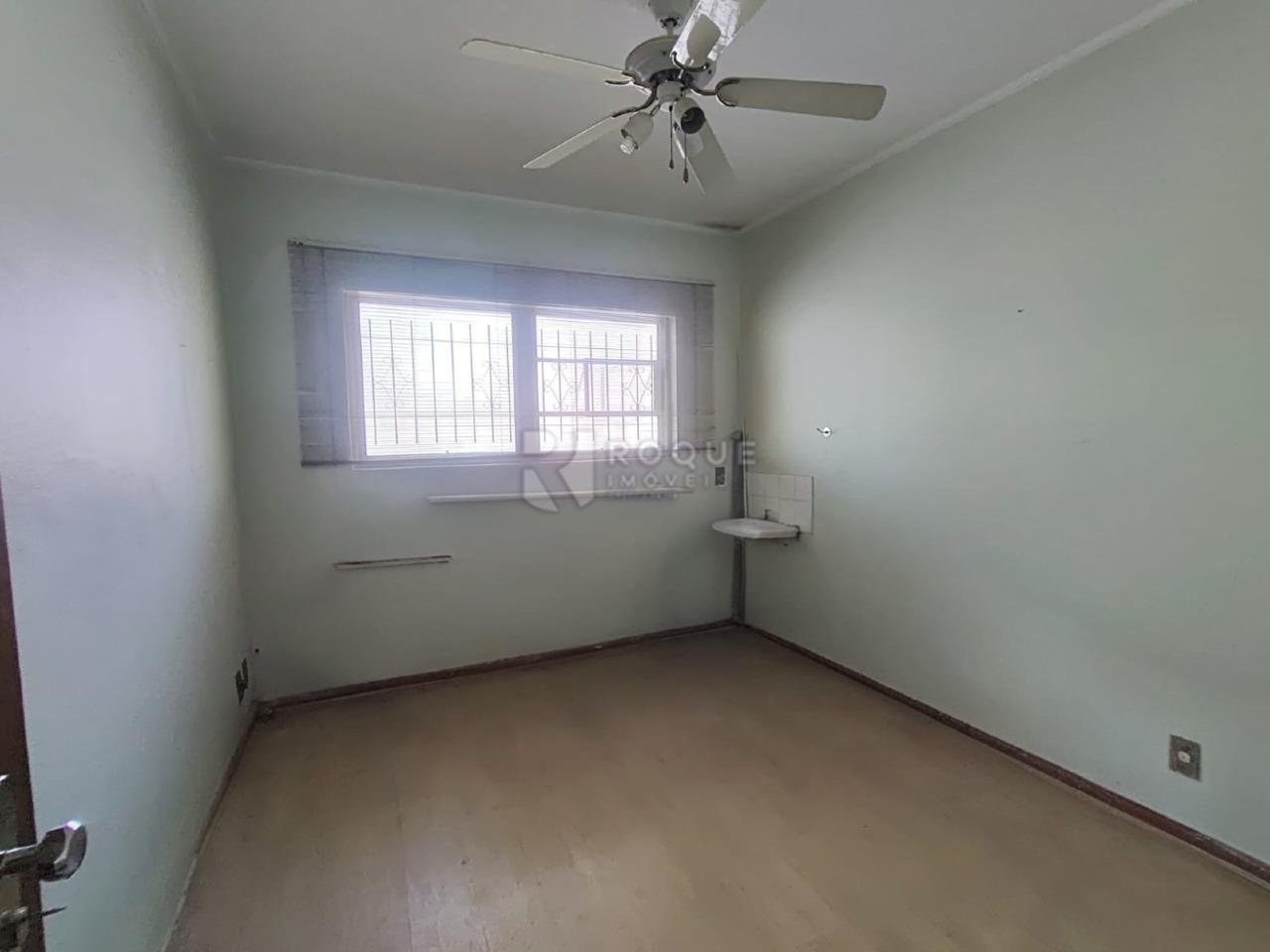 Casa Comercial para aluguel no bairro Centro: Sala 3