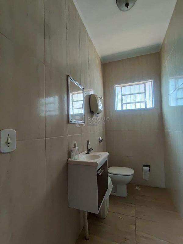 Casa Comercial para aluguel no bairro Centro: WC