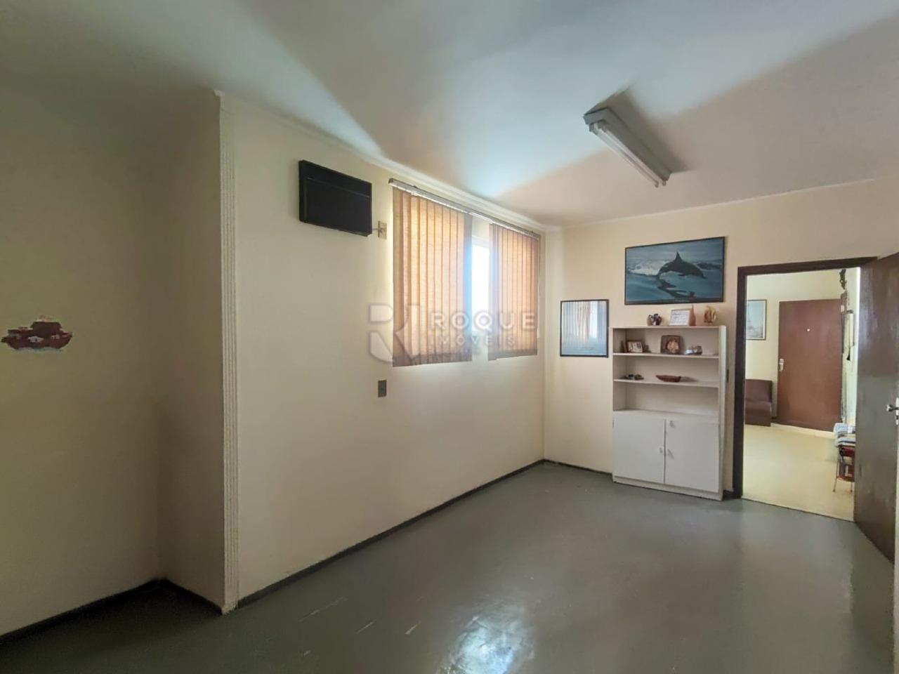 Casa Comercial para aluguel no bairro Centro: Sala 4