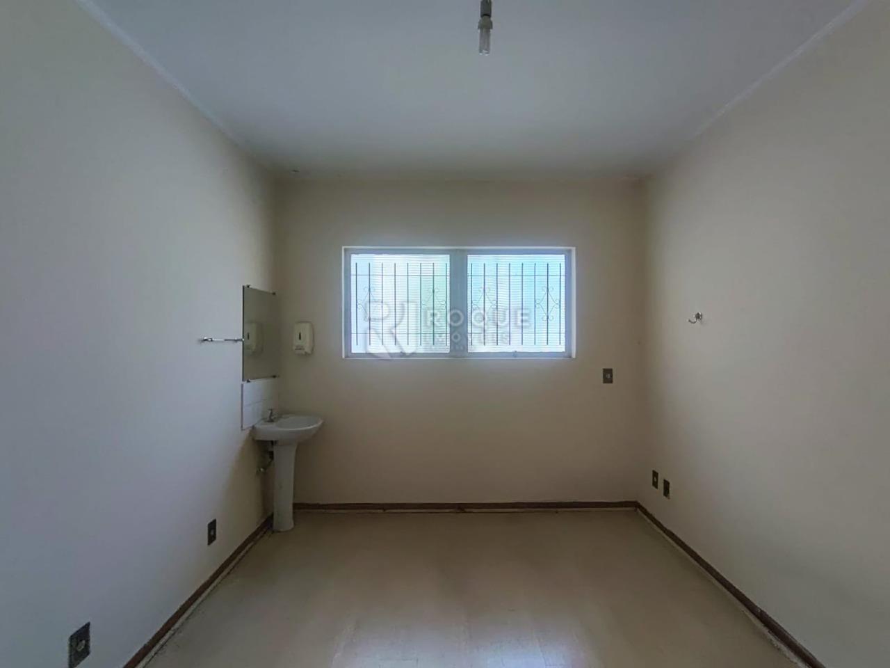 Casa Comercial para aluguel no bairro Centro: Sala 2